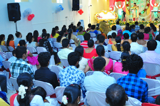 Bro Andrew Richard & Sis Hanna Celebrated their 25th Silver Jubilee Wedding anniversary with great grandeur at the Prayer Center in Mangalore here on May 04th, 2018 amidst a large number of devotees.